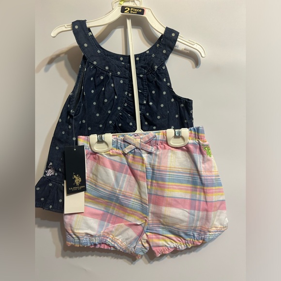 Two piece set spilt up the back of top colorful shorts - Picture 4 of 4